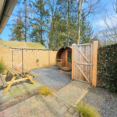 With Private Sauna On The Veluwe With Cold Water Tub Bath * Putten