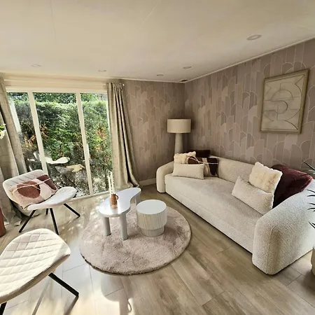 Veluwe With Private Sauna And Fenced Garden דירה פוטן