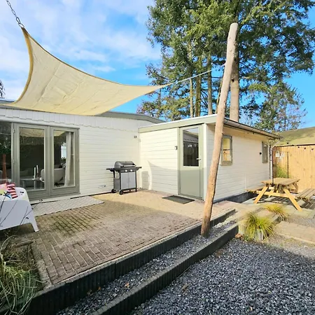 With Private Sauna On The Veluwe With Cold Water Tub Bath *